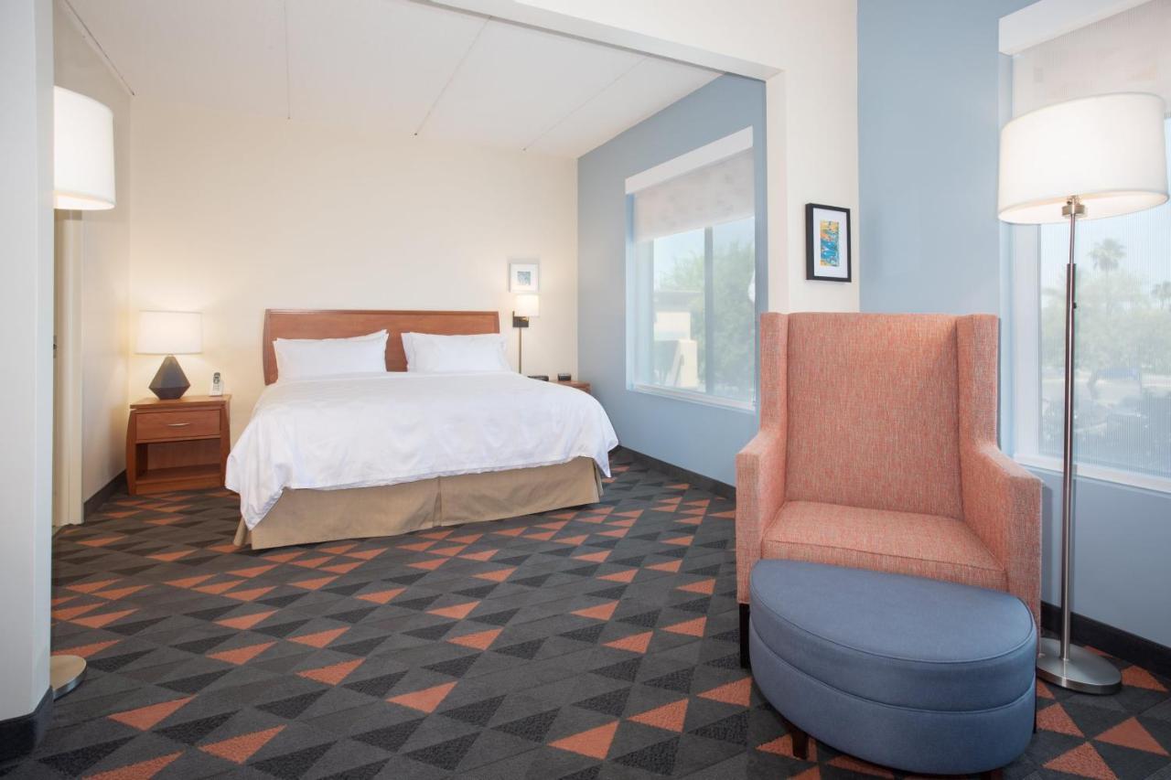 Holiday Inn & Suites Goodyear - West Phoenix Area By Ihg Exterior photo
